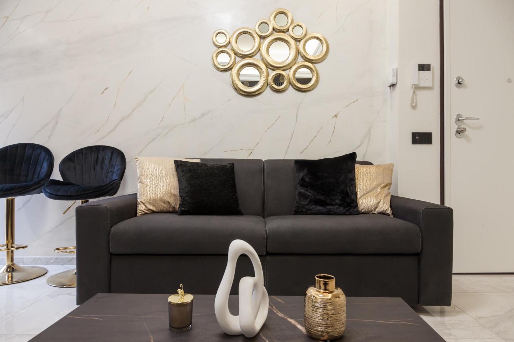 Italian Fashion Suite - Luxurious Marble City Center ミラノ エクステリア 写真