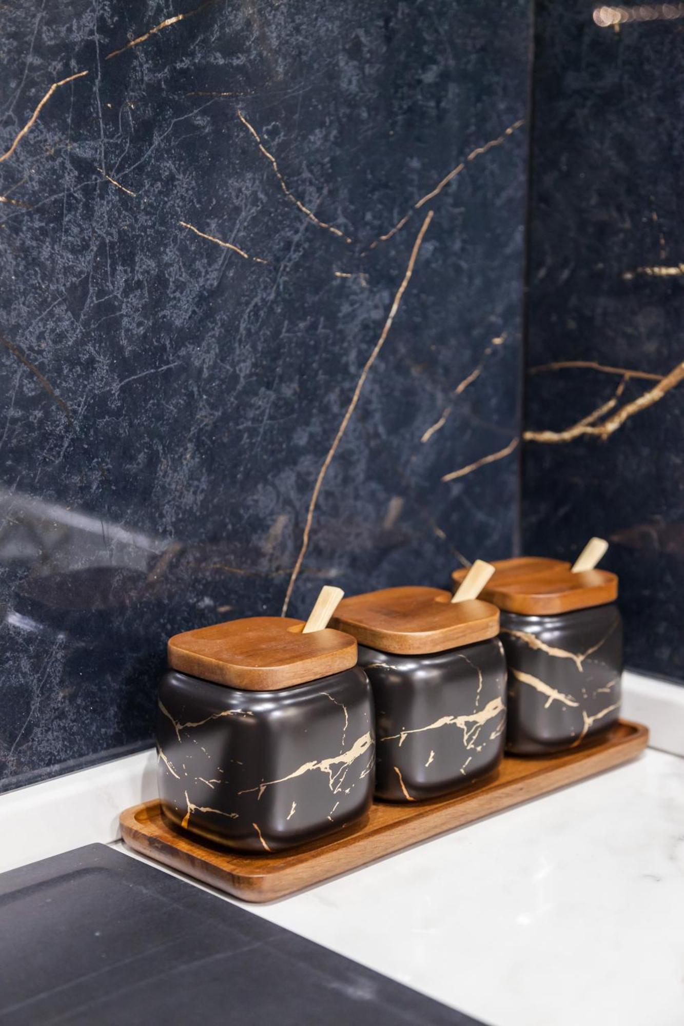 Italian Fashion Suite - Luxurious Marble City Center ミラノ エクステリア 写真
