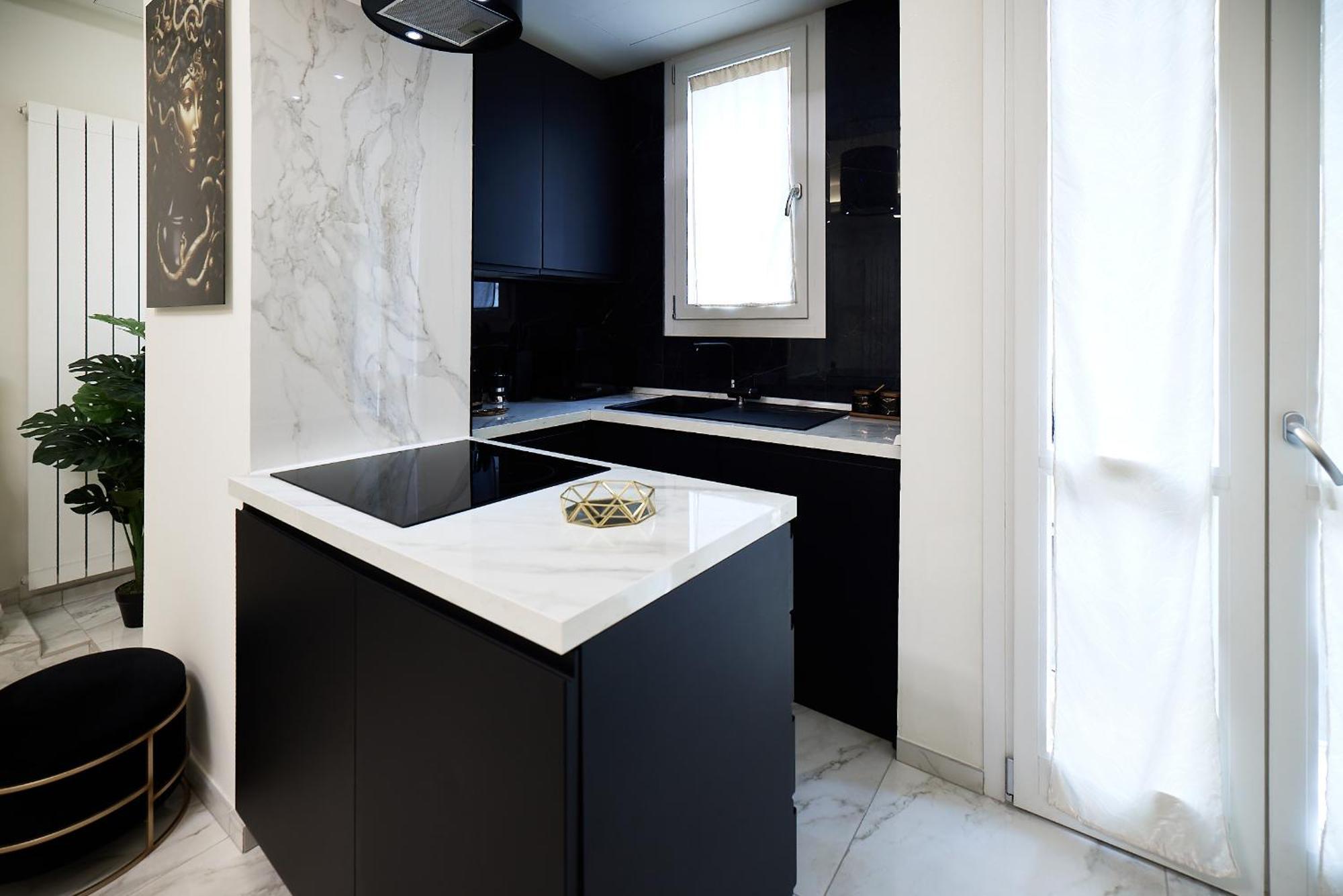 Italian Fashion Suite - Luxurious Marble City Center ミラノ エクステリア 写真